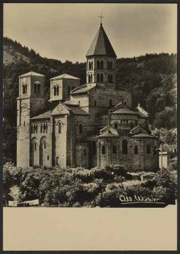 Saint-Nectaire - Eglise Romane