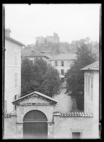 L'école d'application et le château Saint-Etienne