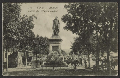 Aurillac Statue du Général Delzons