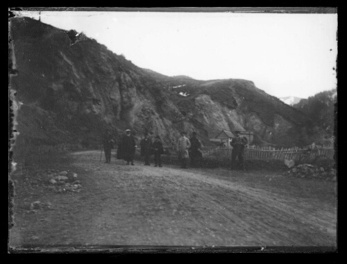 Groupe devant le tunnel du Lioran, côté vallée de la Cère