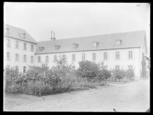 ancien couvent des Clarisses devenu collège Jules Ferry